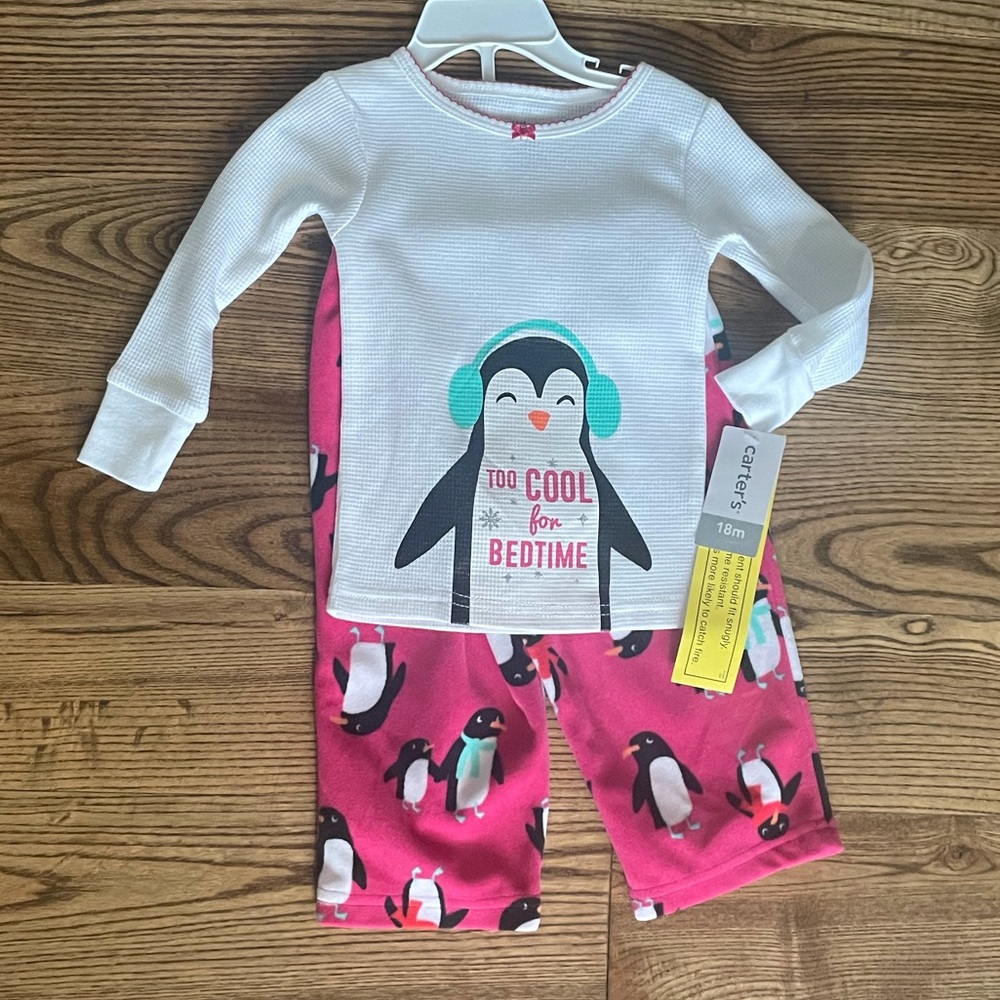 NWT Carter’s 18 month pajamas
